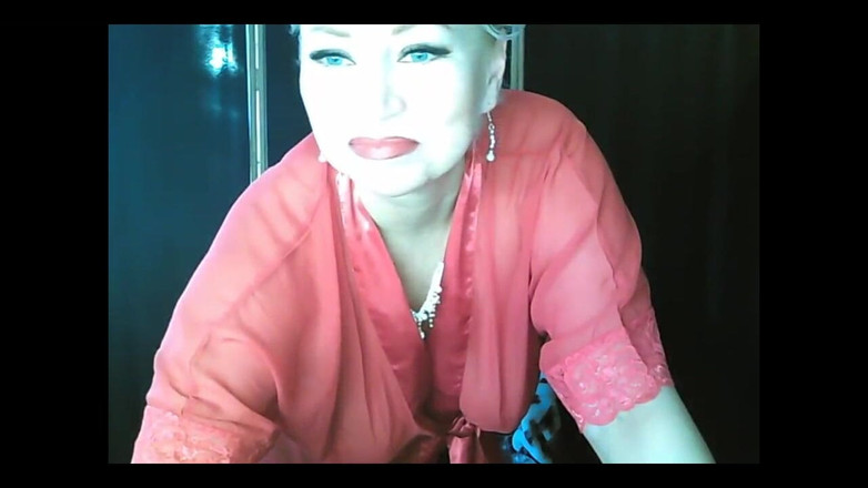 AimeeParadise: Ruská MILF pornohvězda Aimeeparadise - budoucí první plaché kroky super děvky... )) (část 3)