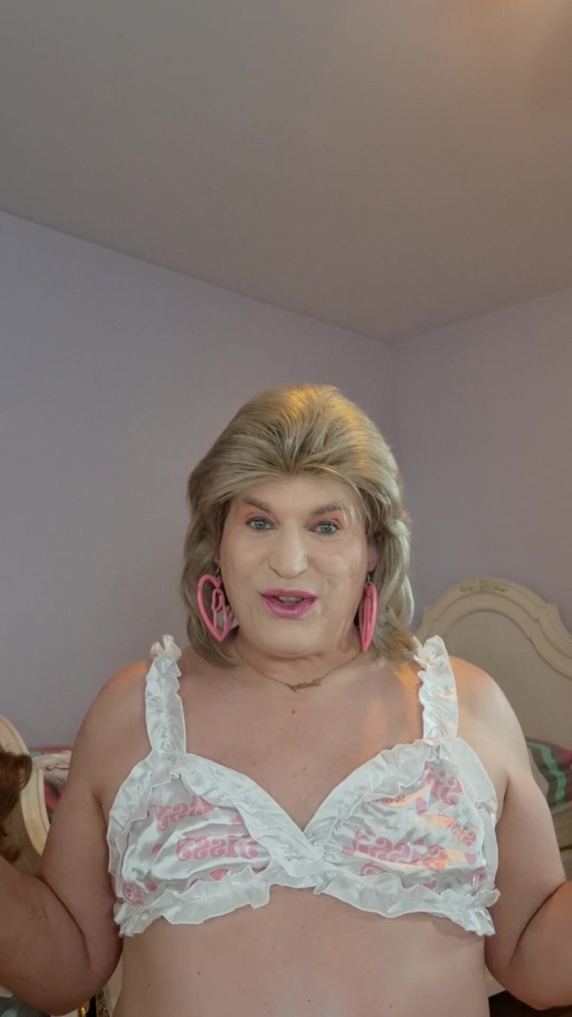 Things Are Starting to Develop?! (Victoria Lecherri) Things Are Starting to Develop?! (Victoria Lecherri)
