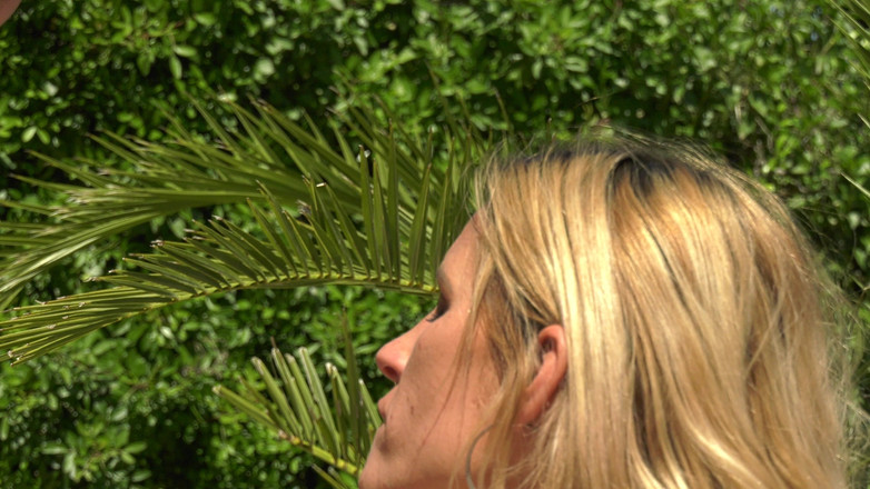 German amateur - 100% German hardcore videos: Gorąca blondynka MILF uwielbia ruchać się przy basenie