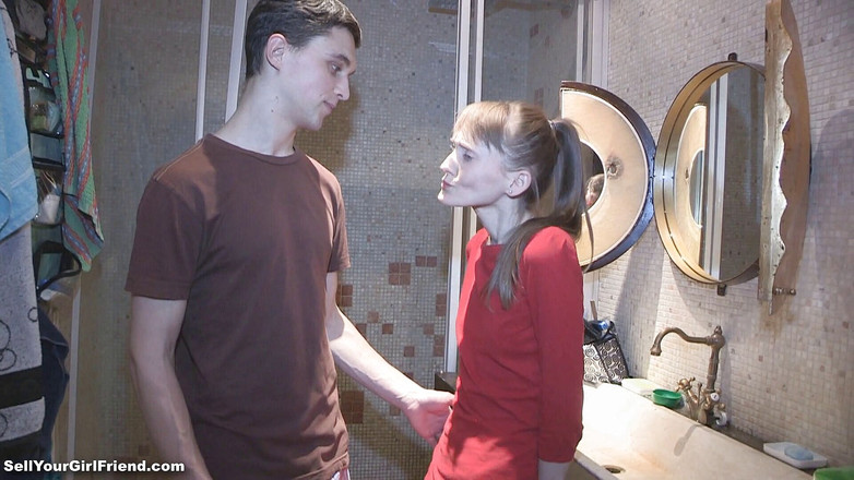 Sell Your GF: Худенькую тинку отшпилили и обкончали задницу перед ее бойфрендом