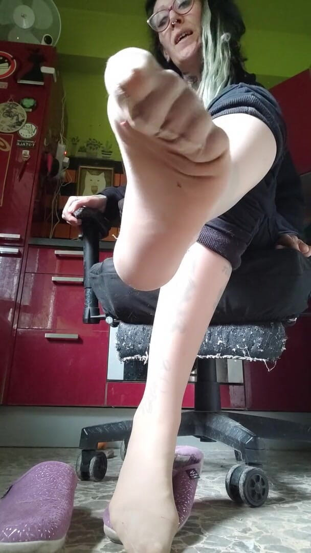 MISS WAGON VEGAN: The Vices of the Clan Your Friend Feet Your Great...