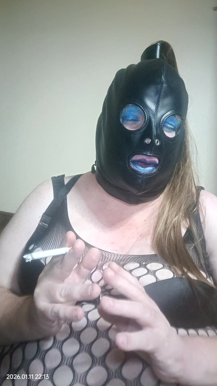 Stephanie-Nicole-TV: BBW TV kouření a mluvení o mých plánech 2026