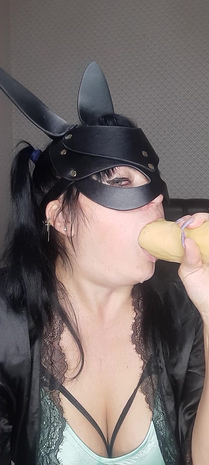 SexandAnal7: Sladká milfka sála velkého čůráka se slinou dobře