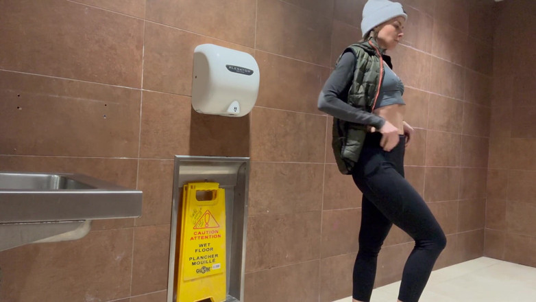 Serenity Cox: Cheating Wife Begs for Creampie During Sneaky Hookup in Public...