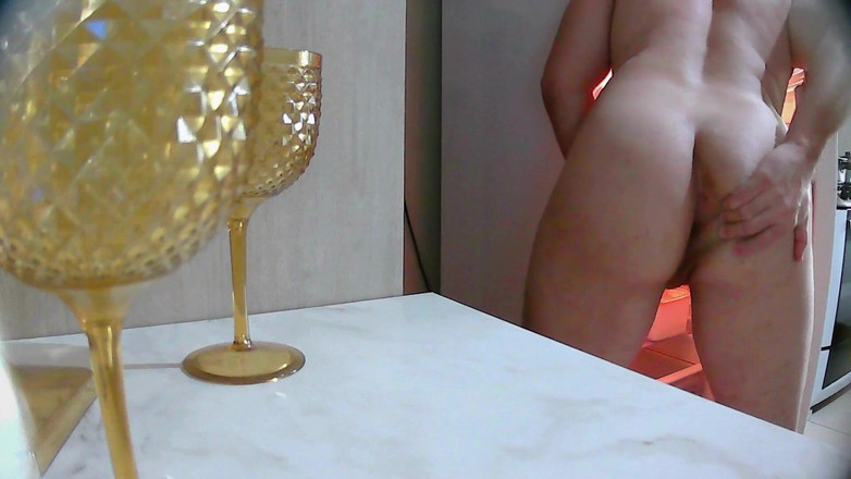 amateurbrazilian: 냉장고 앞에서 과시하는 Mayaa, 뜨겁다