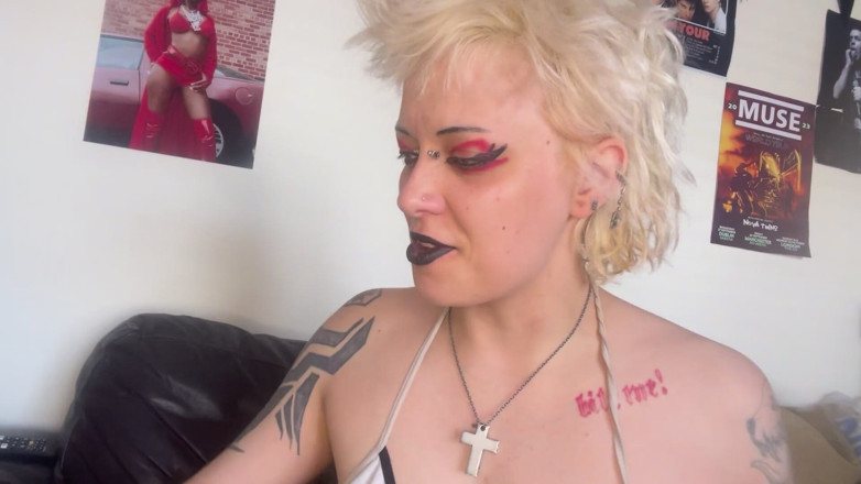 Glitterqueen1999: Brauch) meine zunge für den jungen, der mich mag
