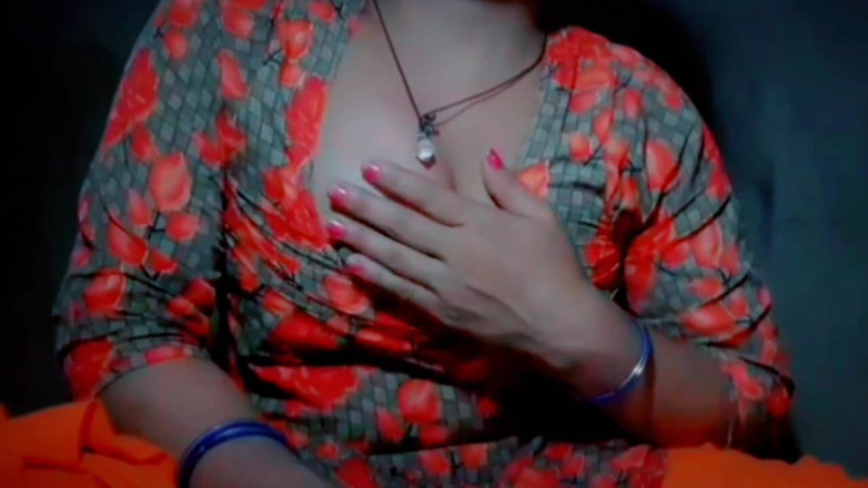 TricolorMusic3: Nude Mms of a Hot Naked Girl Fingering Her Pussy