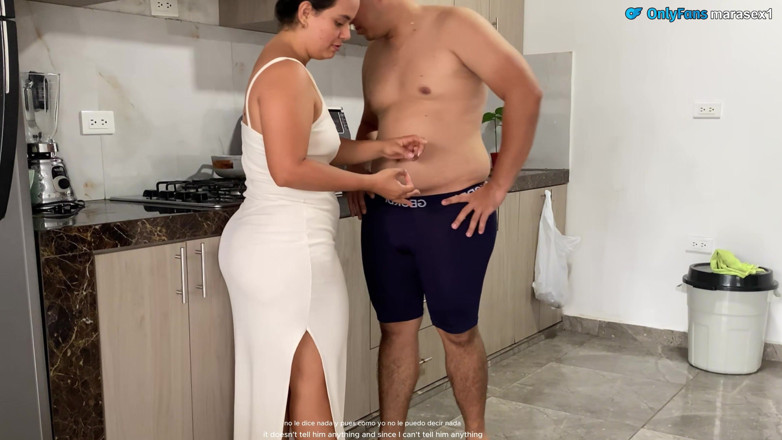 MaRaSexx: A Beautiful Amateur Couple Shares Kitchen and Have Delicious Morning...