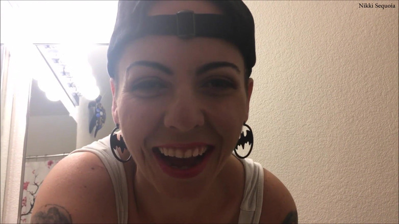 Nikki's Fetishes: Je oudere stiefzus schuitt in - Joi