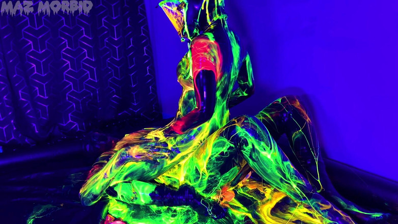 KinkyFemdomTV: Uv mokry i niechlujny Gimpy Double Fisting z Patricią X