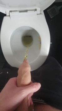 Skinny Teen Pissing