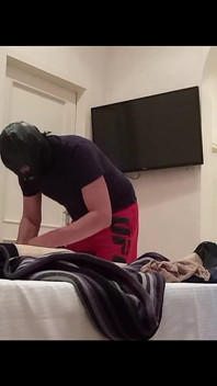 MILF v punčochách a podpatcích, svázaný a v prdeli