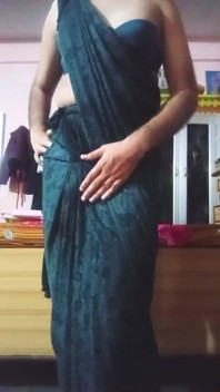 Indian Gay Crossdresser Bottom Pressing and Playing with Her Big Boobs in Black Saree Real Homemade XXX Sex
