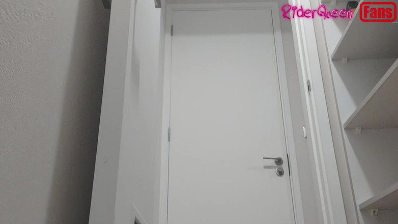 Riderqueen: 흑인 대물 자지에게 따먹히는 거유 밀프