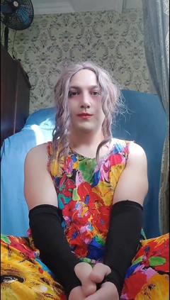 Twerking White Ass Crossdresser Sissy Amateur Gay