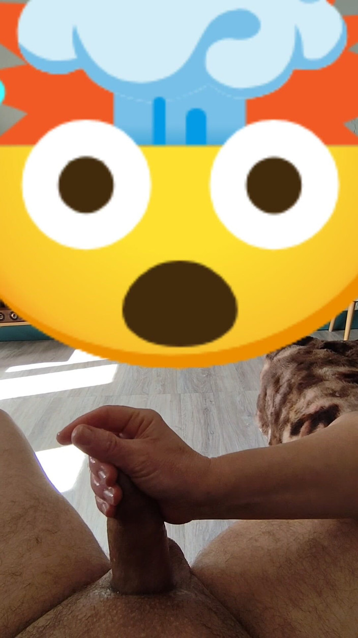 Ours: 親友がココナッツオイルをテストするために私をオナニーさせてくれました