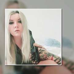 Mille Frost: Focení v latexovém videu