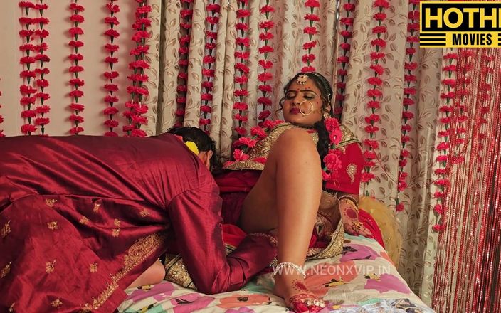 Hothit Movies: 침실 섹스하는 새로 결혼한 인도 커플! 인도 포르노!