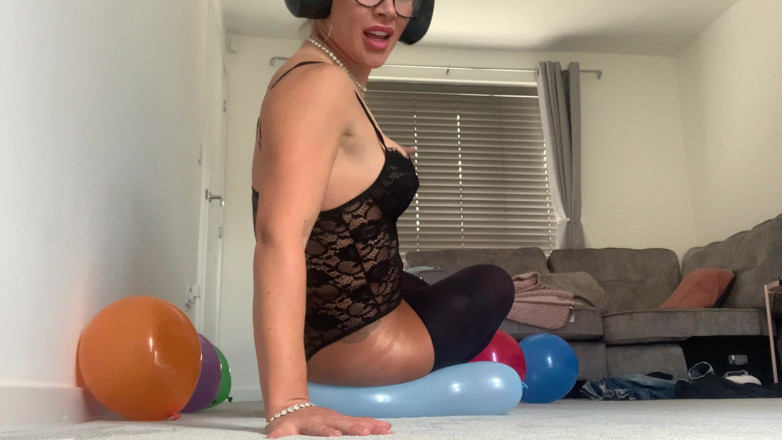 CALLIE ROKS: 气球爆裂，油，高跟鞋，尼龙，连裤袜，丁字裤