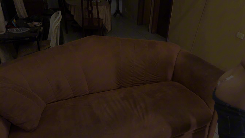 SugarPose: Jasmine чистит дом с выставленной напоказ жопой