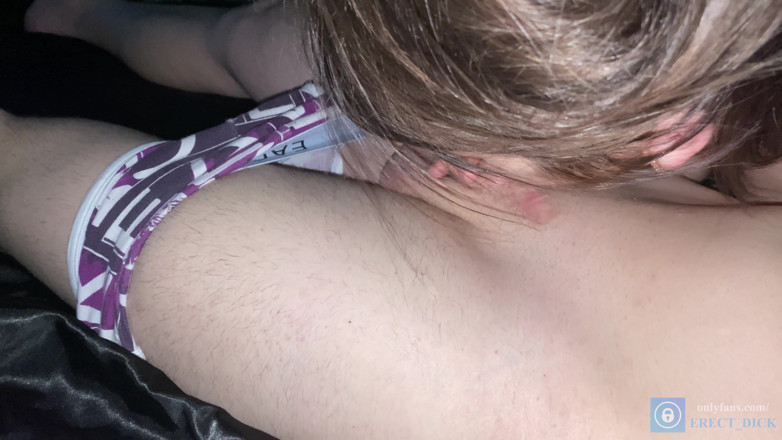 Erect Dick: Hemmagjord deepthroat avsugning från rysk brunett! POV!