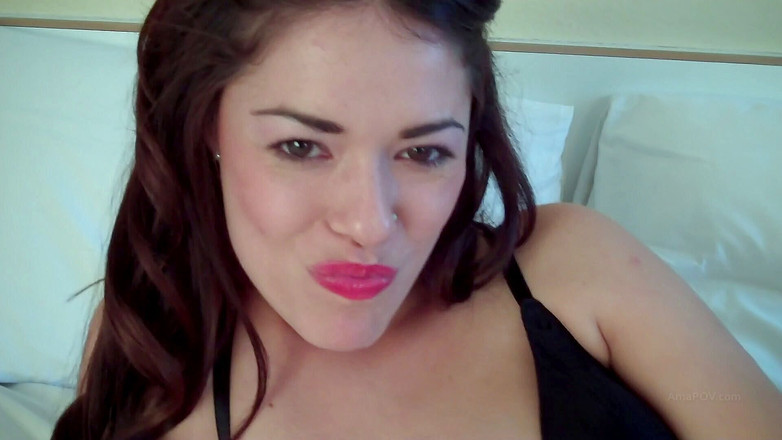 AmaPOV: Spiel mit Ava Delush in schwarzen strümpfen und High Heels...