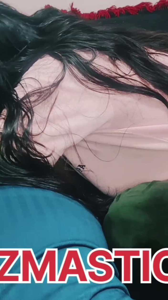 Xyzmastilcing: Bhabhi ji ha succhiato il pene molto bene