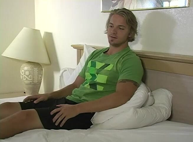 Jay's Amateur Straight Guys: Straight stud Link