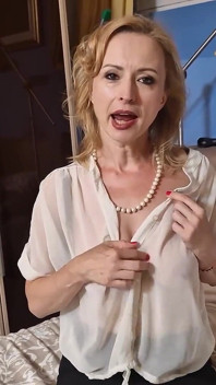 Auntjudys - Tetona Amateur MILF Wanilianna Se Masturba Para Sus Fanáticos