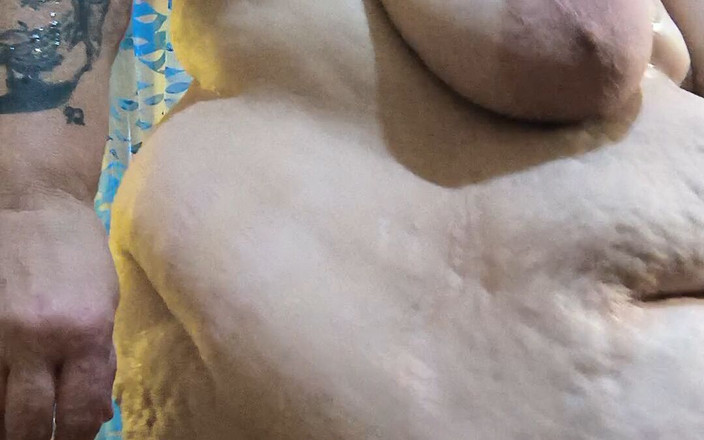 HerculesnVENUS: 偷偷摸摸地链接抽舐粉红色的射精屁股眨眨