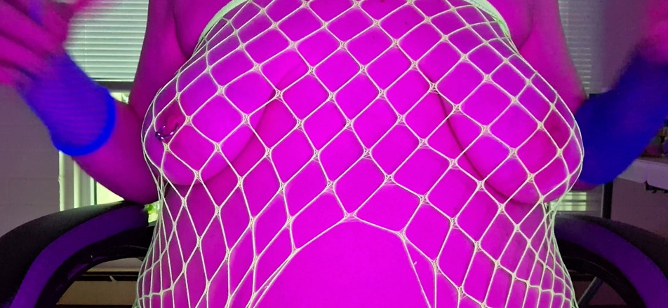 Princess Udders: Trans kwasy tłuste -titty tugger