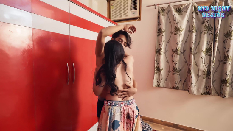 Sexwex blue film: Přítelkyně z koláže svádí přítele v ložnici