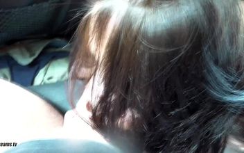 Alina’s Handjob Pleasure on the Back Seat in a Car