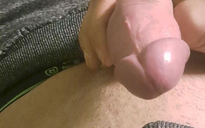 Heteroszexual Danika BIG DICK: Une amatrice grosse bite se masturbe à la maison