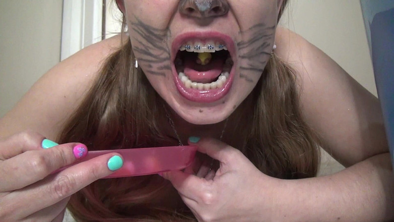 Angel eyes studio: GATINHO SEXY ENGOLE URSINHOS DE GOMA!!