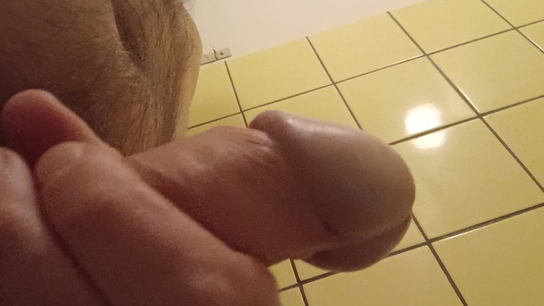 Ed Eden: 클로즈업 욕실