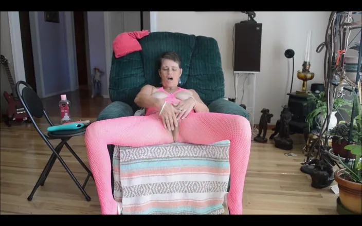 Nipples McGee: Making a Video in My Pink Body Fishnet That a...