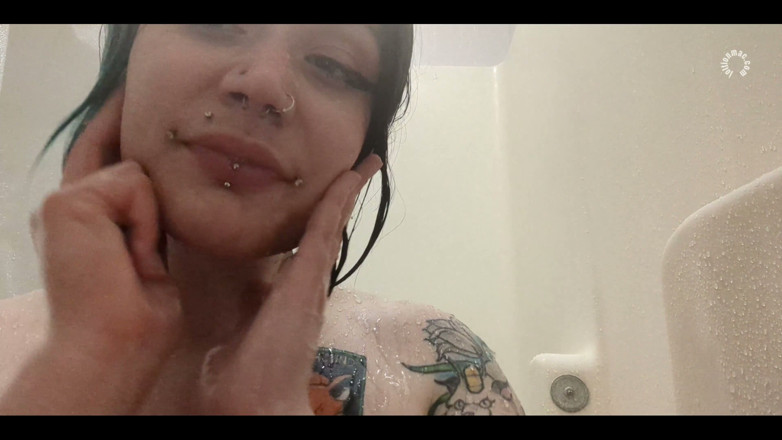 Joltionmac: I tried to keep my phone in the shower