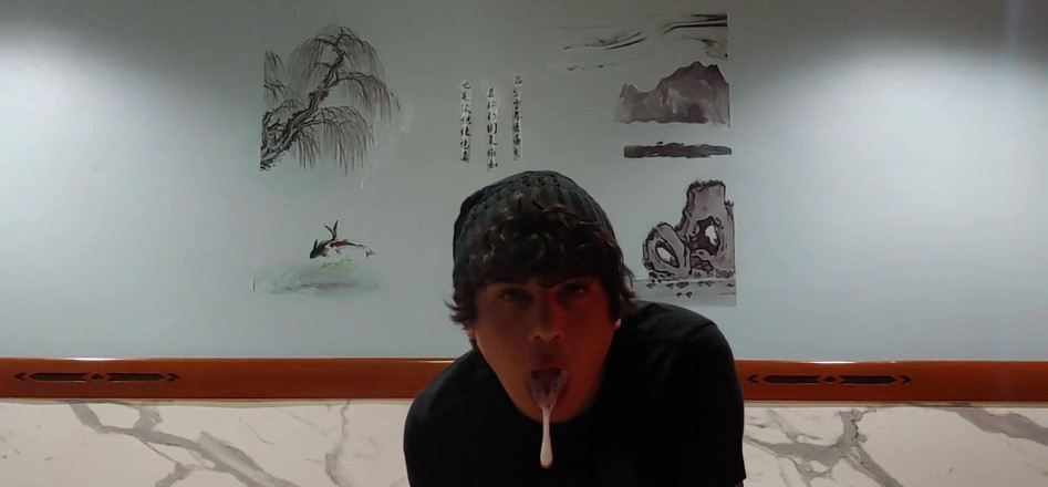 LeoTeenLatinos: Právě jsem kouřila ptáka thajského muže, dokud se mi nevystříká...