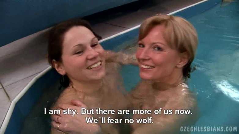 Czech Lesbians: Lesbianas checas 3 - parte 1: no se permiten pollas - orgía solo para...