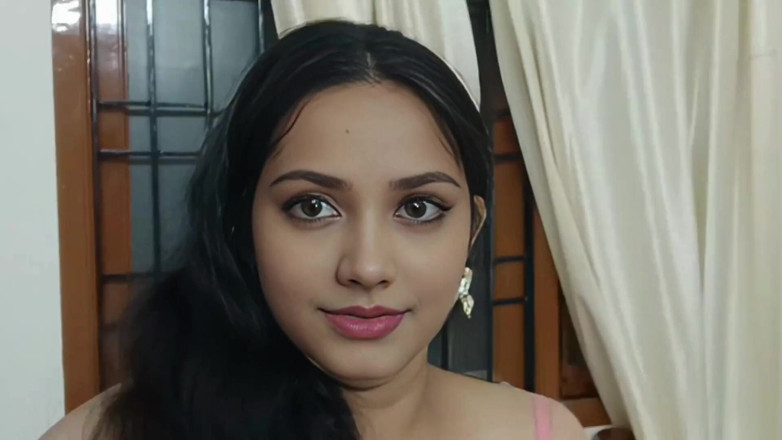 Desisexqueen: デシの義理の妹が初めてのセックスを楽しむ