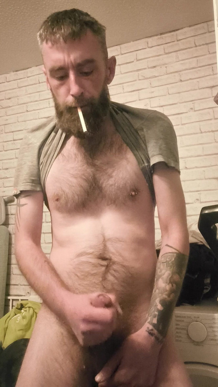 Smoking stoker: Mijn kont beuken en roken