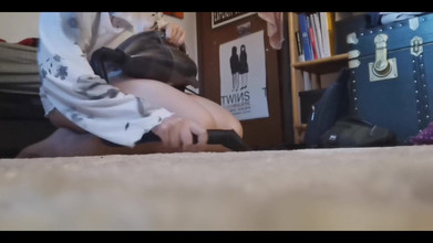 Nicoletta Embassi: 掃除機をかけることの喜び - イタリアの熟女は清潔さに情熱を持っています