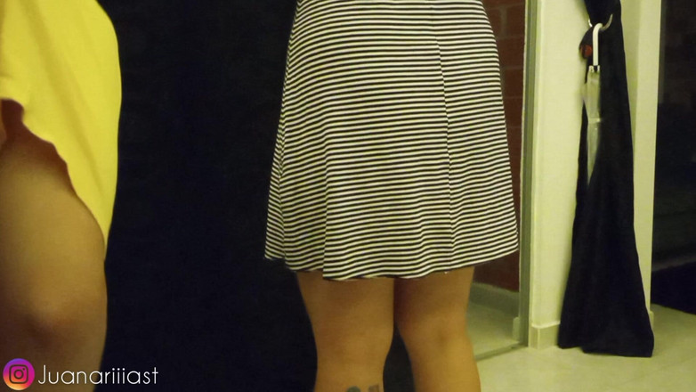 Porntner: Knullar bakom teatergarderoben med min flickvän, quickie sex!