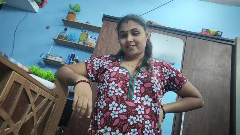 Vaigavarun45: Malayali step mam hot talk och sex med styvson