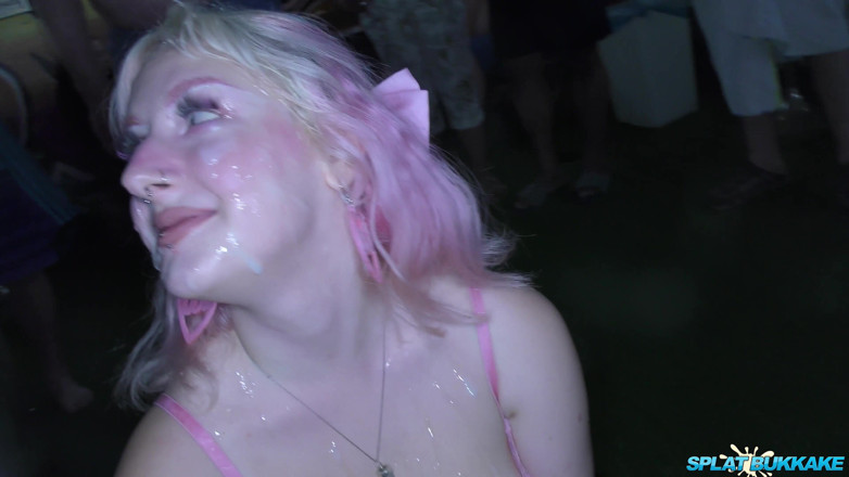 Gangbang team: Baby Doll From the UK Is Ready for Some Deepthroating