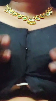 Caliente esposa india en nuevo video porno