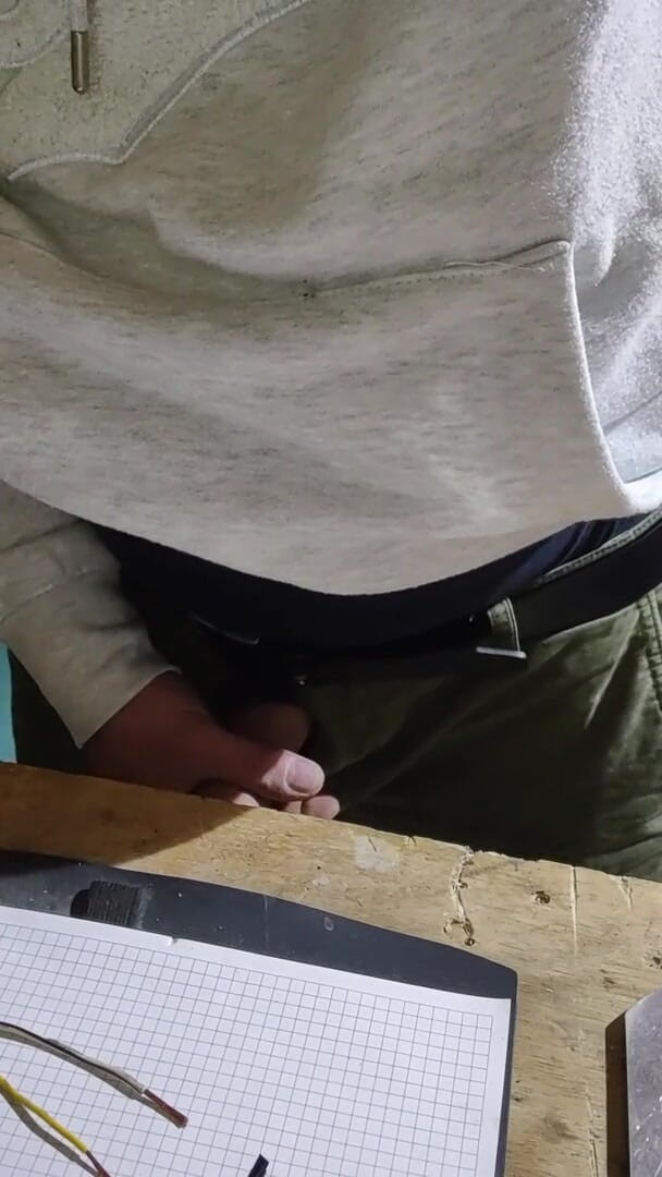 Incredible Dick: Jerking in the workshop until cum