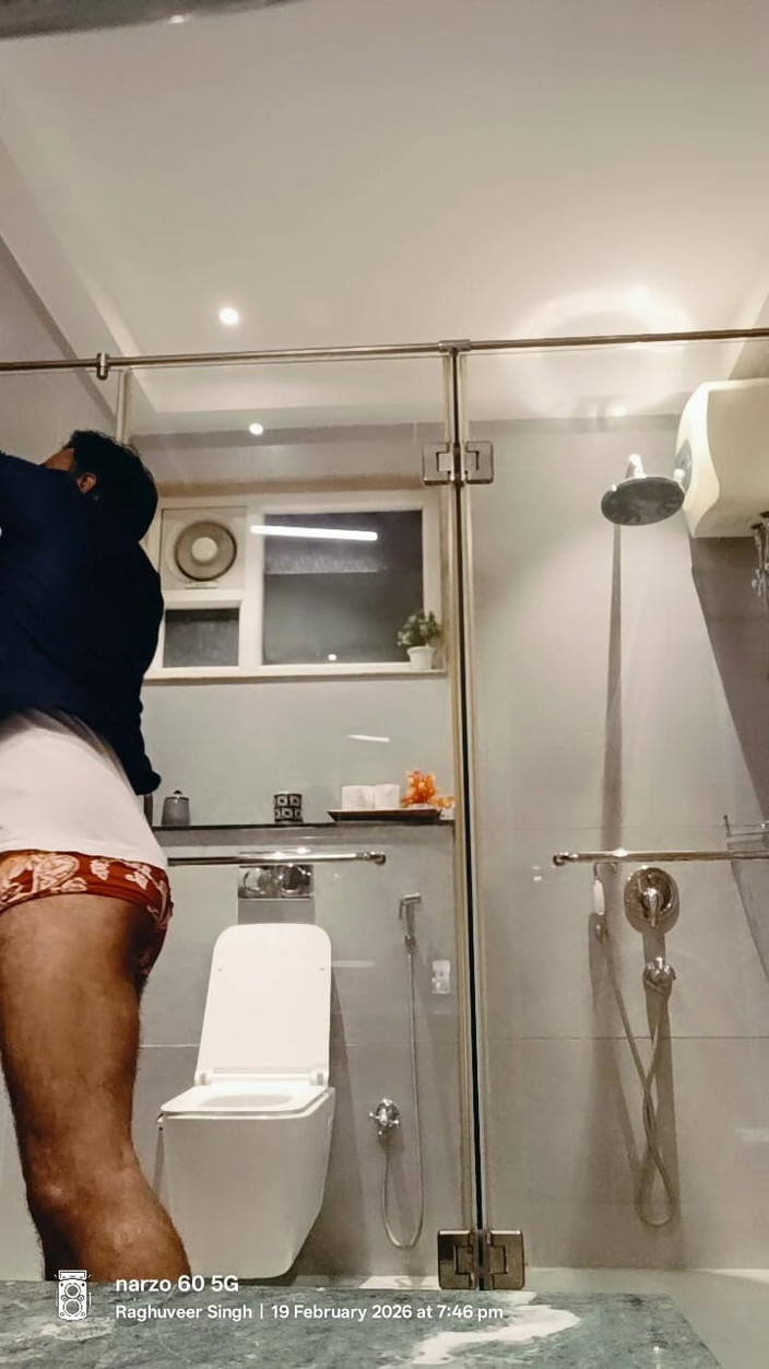 Rajasthani-old-lover: Omkleden en masturberen