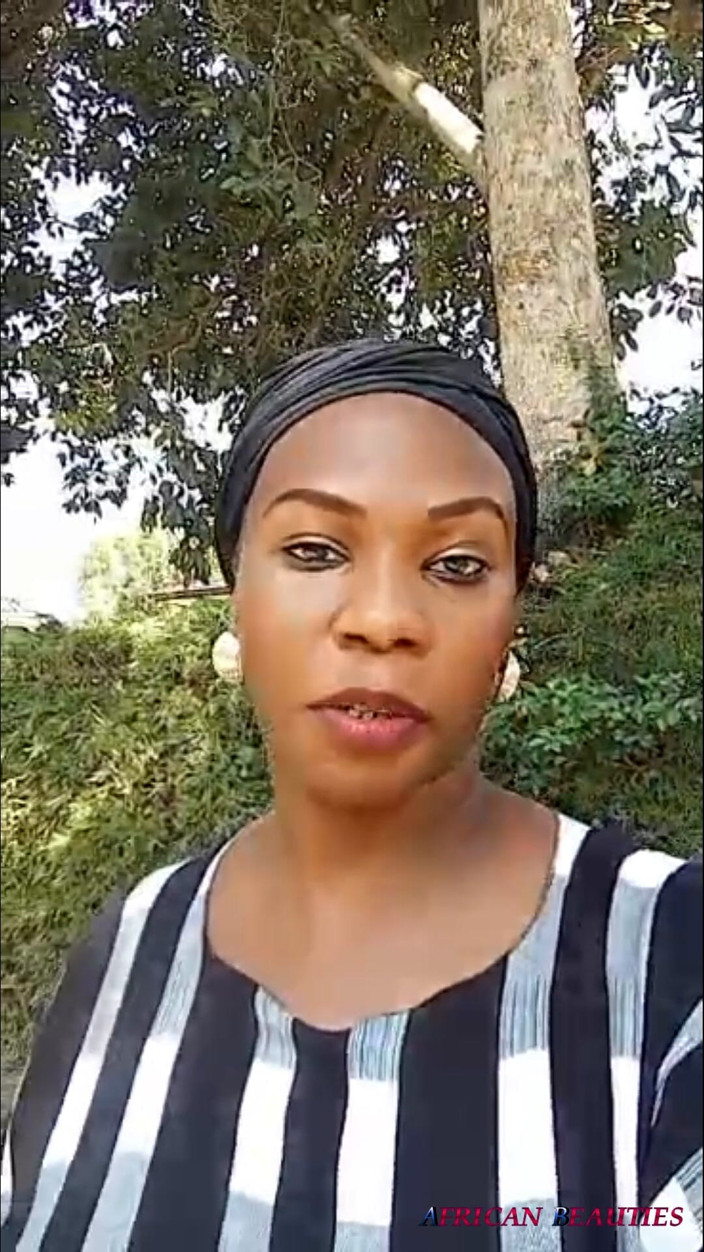 African Beauties: MILFニッキー アフリカの生活について